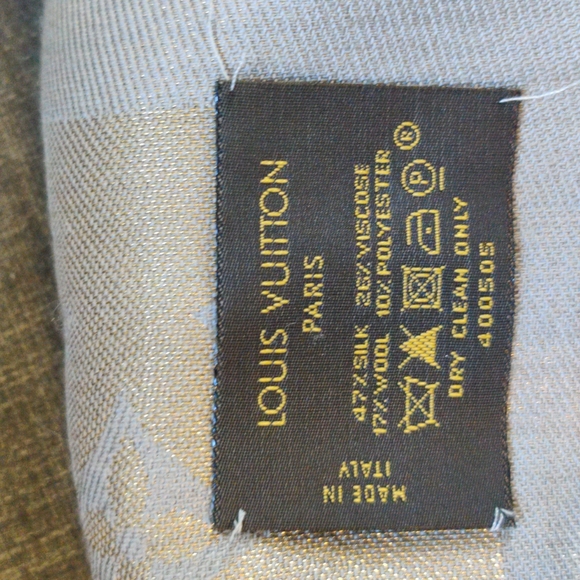 Louis Vuitton scarf - Picture 3 of 3